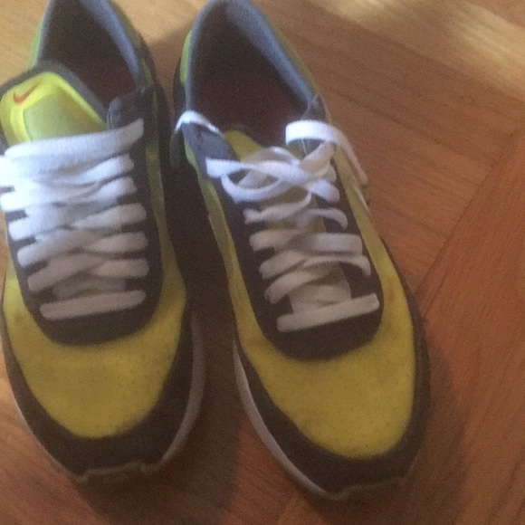 Justin Bieber smile exclusive show - Picture 1 of 9